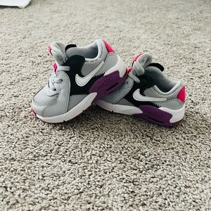 Nike Air Max. Toddler. Size 6